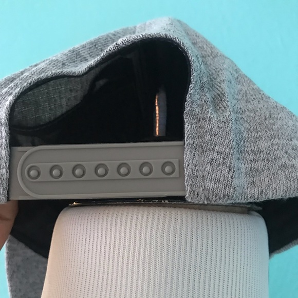 TIU Grey Heather Snapback Cap - Picture 2 of 2